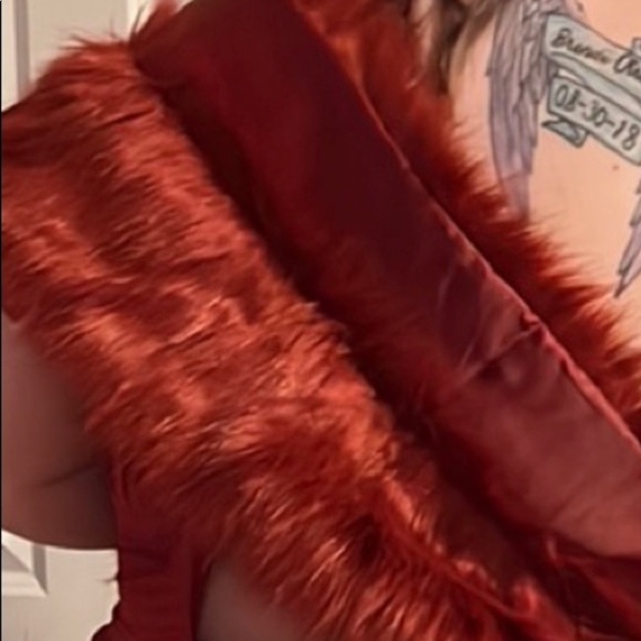 Fun Burgundy Faux Fur by Clmmeiyuan - Picture 6 of 12